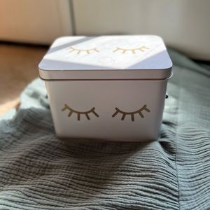 Makeup Holder White Metal Box